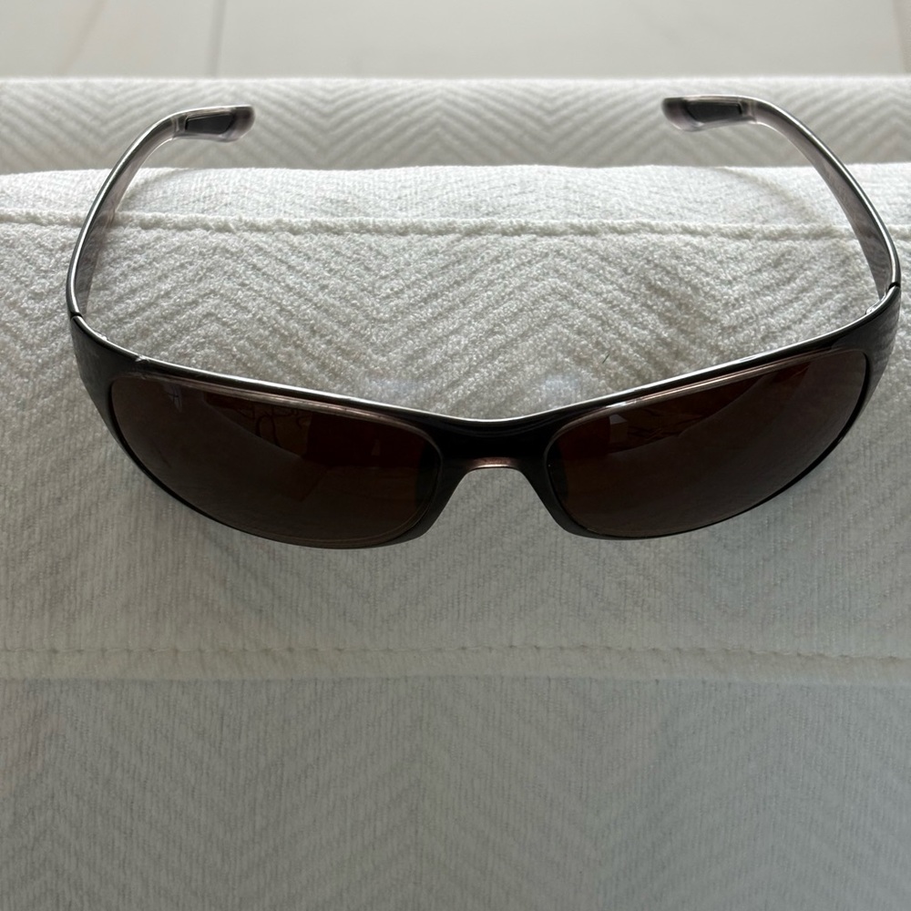 Maui Jim Black Sporty Wraparound Sunglasses
